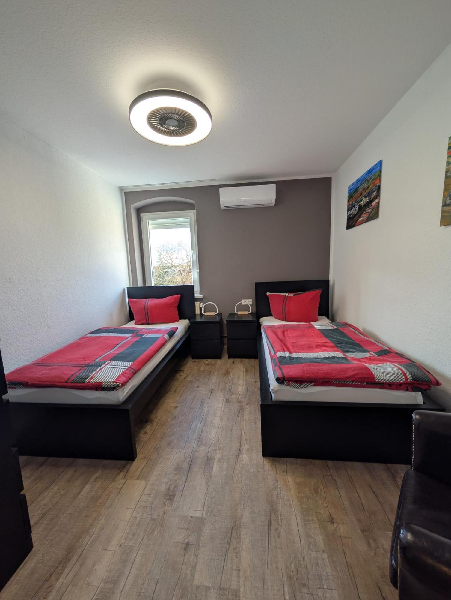 Richter Apartments Finsterwalde Mit Klimaanlage ภายนอก รูปภาพ