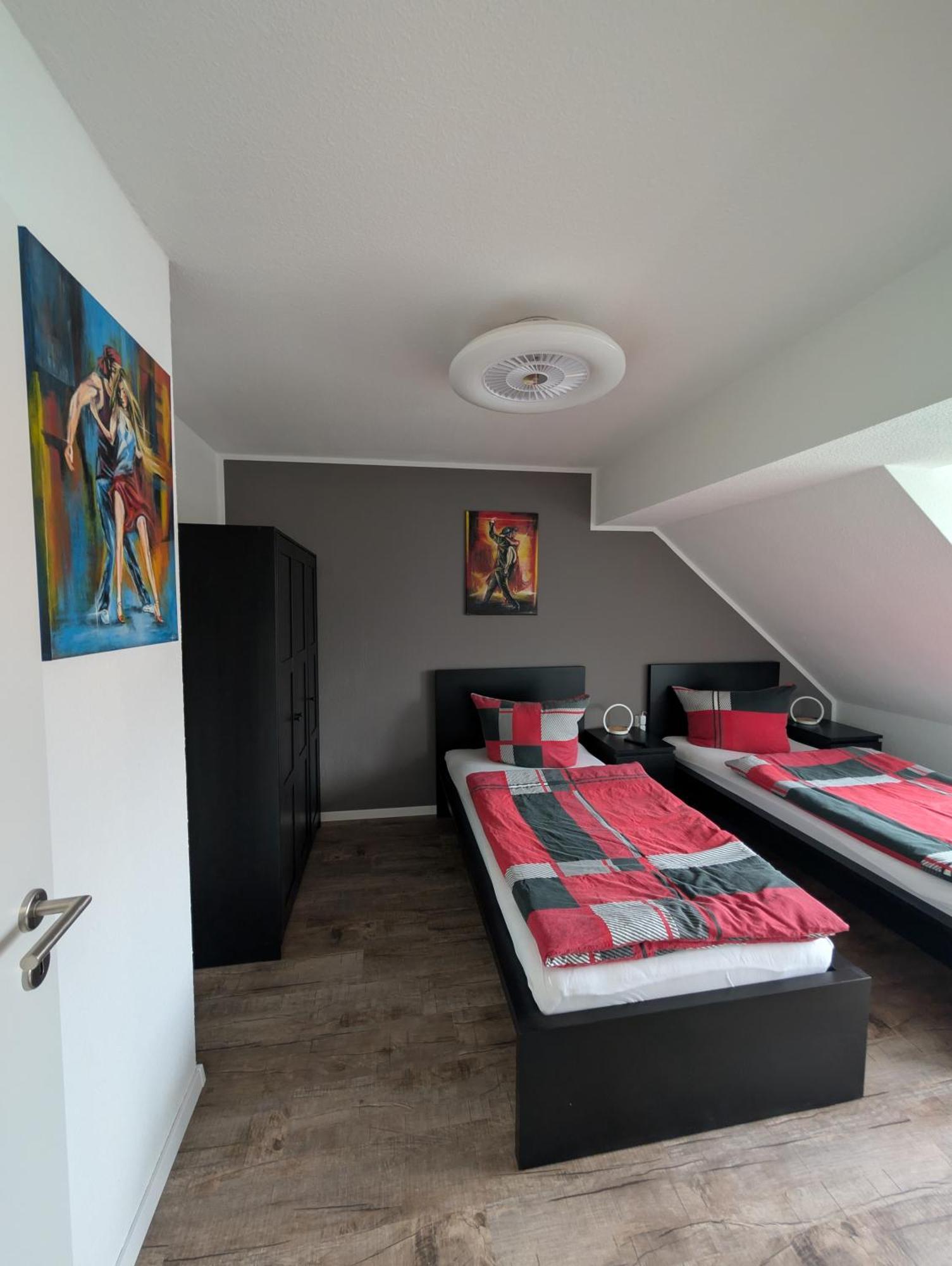 Richter Apartments Finsterwalde Mit Klimaanlage ภายนอก รูปภาพ